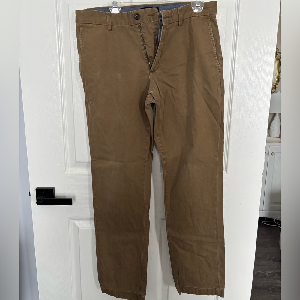 Men’s Dark Khaki Banana Republic Chinos